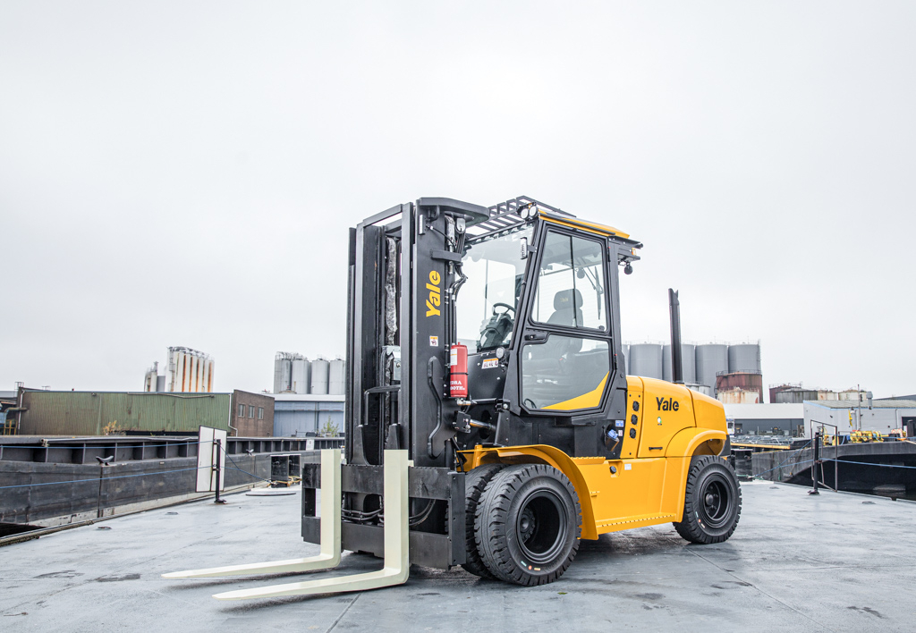 products.forklifts.counterbalanced-(yale, vx)-03